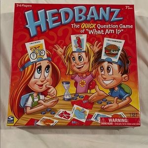 Hedbanz. The quick question game of “what am I?”